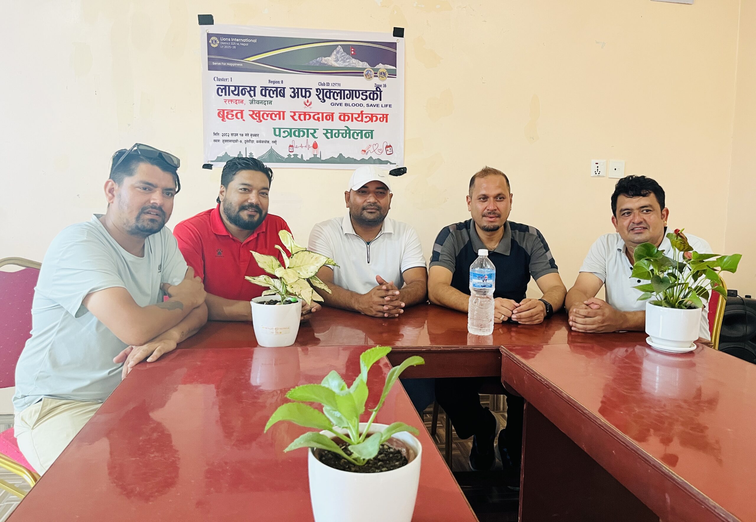 रेकर्ड राख्ने लक्ष्यसहित दुलेगौंडामा बृहत रक्तदान हुदै